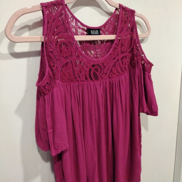NWT a.n.a. Women's Fuchsia Lace Bodice Cold Shoulder Top Sz M-Boho Barbiecore - Picture 5 of 8